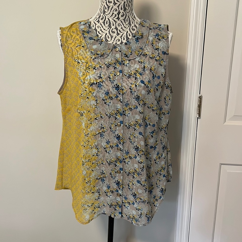 Cabi button down sleeveless top.